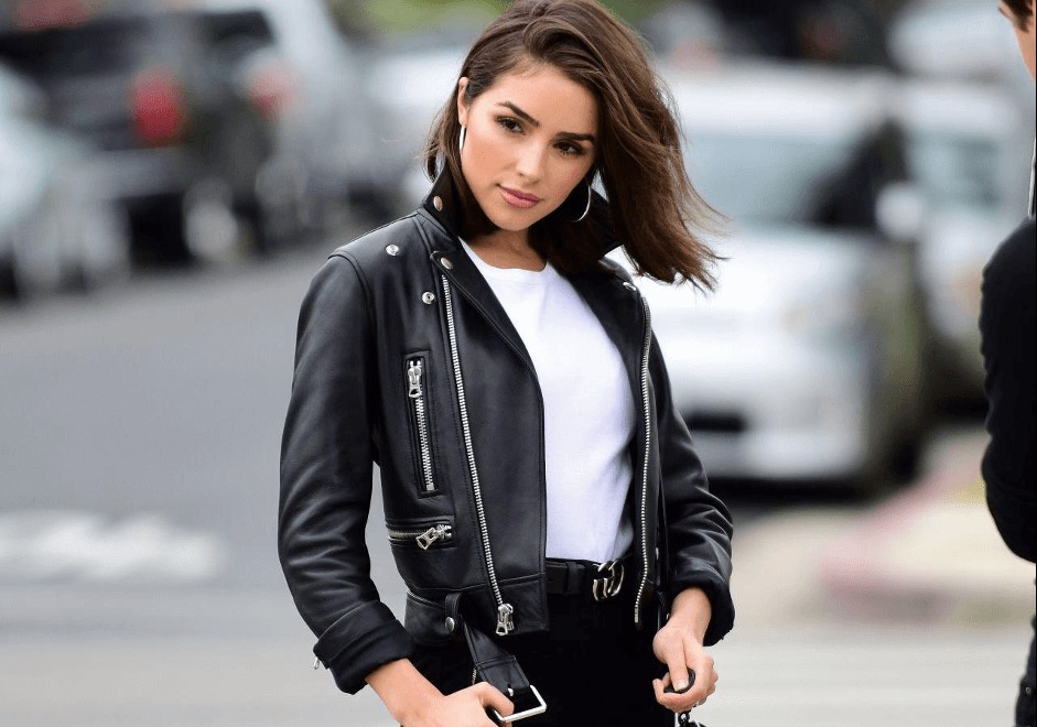 The Ultimate Guide to Stylish Jackets for Women: Fashion, Function & Flair